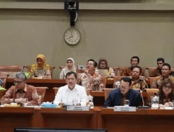 DPR: Direksi BPJS Kesehatan Mendapatkan Insentif Rp4,11 Miliar/ Orang