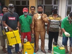 Basmi Penyebaran Covid -19, Pemdes Ranah Singkuang Lakukan Penyemprotan Disinpektan