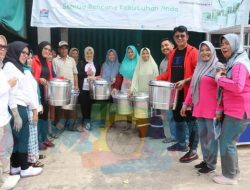Bupati Bintan Serahkan 17 Gerobak Kepada Pedagang
