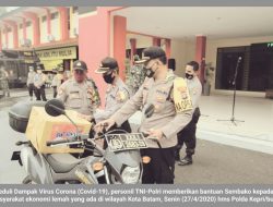 Peduli Covid-19: Polresta Barelang dan Kodim 0316/Batam Bagikan Sembako pada Masyarakat