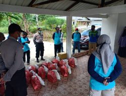 Kapolsek Gunung Kijang Bersama Alumni SDN 09 Tanjung Pinang Membagikan Sembako