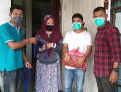 Peduli Kampung Halaman, Perantau Batang Gadih Sebar Bantuan Masker