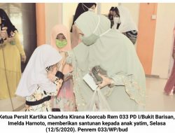 Persit Kartika Chandra Kirana Koorcab Rem 033 PD I/Bukit Barisan, Berikan Santunan pada Anak Yatim