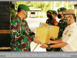 Jelang Idul Fitri, Dandim 0315/Bintan Serahkan Bingkisan Lebaran pada Prajurit dan PNS