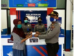 Hari Bhayangkara ke-74, Sat Lantas Polres Tanjungpinang Bagikan SIM Gratis