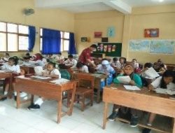 Pendaftaran Ulang MTsN 1 Bengkalis Bawa Struk Transfer Pembayaran Seragam