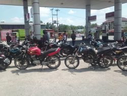 Diduga Angkut BBM Jenis Subsidi, Motor Thunder Bludak di SPBU Airtiris