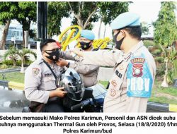 Cegah Covid-19, Provos Cek Suhu Tubuh Personil Polres Karimun