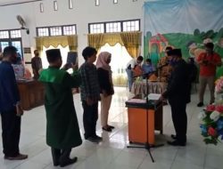 Matangkan Penyelenggaraan Pilkada Bupati 2020 KPU Selayar Lantik 33 Orang Relawan Demokrasi