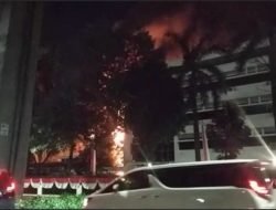 Gedung Kejaksaan Agung RI Dilahap Sijago Merah