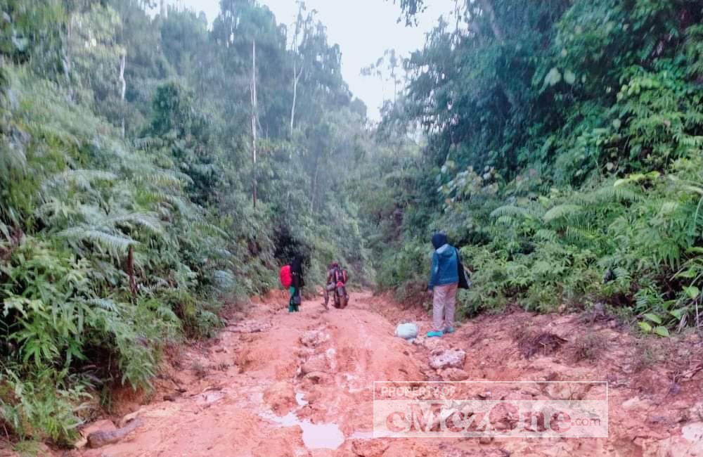 Jalan Lintas Taliabu, Kecamatan Taliabu Utara, Provinsi Maluku Utara. (Foto:Ode/cMczone.com