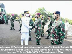 Di Lantamal IV, 13 Perwira dan 8 PNS Naik Pangkat