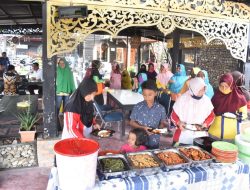 Polres Kampar Kembali Gelar Jumat Barokah, Berikan Makan Siang untuk Kaum Dhuafa