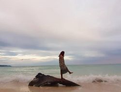 Edisi Berselancar ke Pantai Pinang Selayar