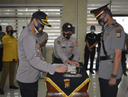 Kapolresta Pimpin Sertijab dua Kasat jajaran Polresta Pekanbaru