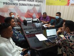 Calon gubernur Nasrul Abit – Indra catri di laporkan ke bawaslu, diduga bagi bagi beras.