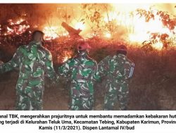 Prajurit Lanal TBK Berjibaku Padamkan Karhutla
