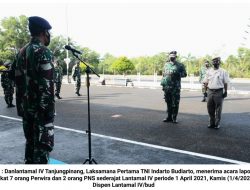 7 Perwira dan 2 PNS Lantamal IV Naik Pangkat