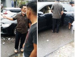 Gubernur Ini Hentikan Mobil Dinas yang Dikendarainya untuk Tolong Korban Lakalantas
