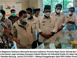 Ansar Ahmad Sambut Kedatangan Menteri Bappenas di Bandara RHF