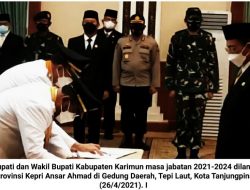 Ansar Ahmad Lantik Bupati dan Wakil Bupati Karimun Periode 2021-2024