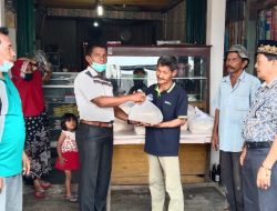 IKM Geragai Lakukan Bakti Sosial, Bagikan Beras Pada Warga Tak Mampu