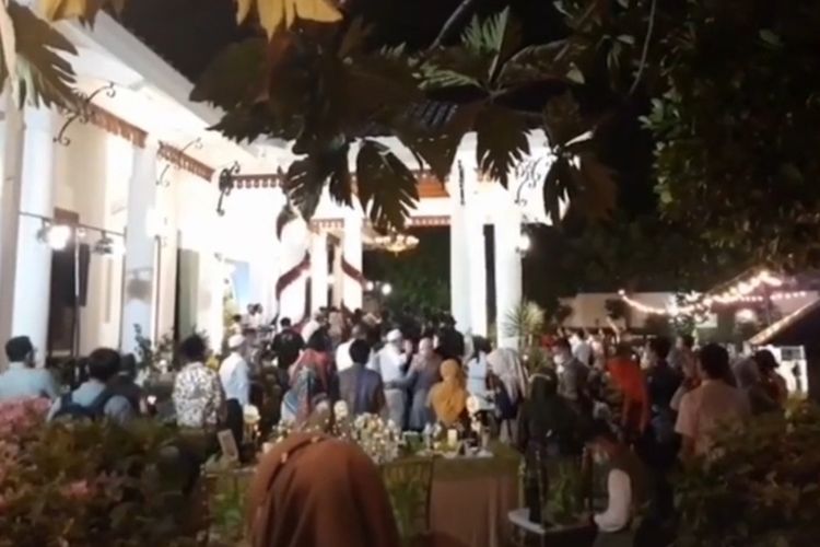Gubernur Jatim Khofifah Dilaporkan ke Polisi, Begini Reaksinya