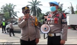 Waka Polres Muaro Jambi Kompol NOVRIZAL. MH Bersama Sekda Muaro Jambi Ir. Azrin .Pimpin Penegakan Perda 51 Tahun 2020.Satgas Covid 19