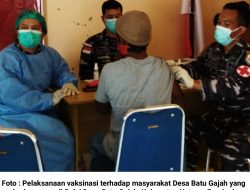 Bhayangkara ke-75 : Vaksinator Lanal Ranai Bantu Polres Natuna Pada pelaksanaan Vaksinasi