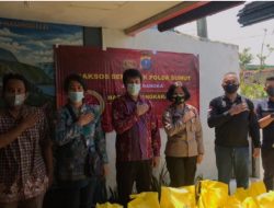 Sambut HUT Bhayangkara ke-75, Dit Binmas Polda Sumut Bersama Ibu Ketua Bhayangkari Bagikan Paket Sembako Kepada Penyandang Distabilitas