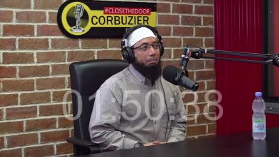 Ustaz Khalid Basalamah Diusir karena Polemik Indonesia Raya