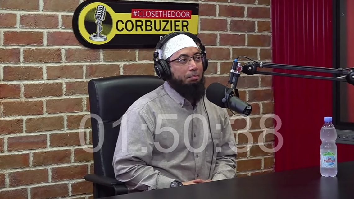 Ustaz Khalid Basalamah Diusir karena Polemik Indonesia Raya