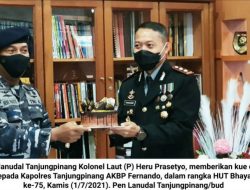 Bhayangkara Ke-75 : Lanudal Tanjungpinang Berikan Kejutan pada Kapolres