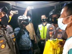 Hujan Deras Kapolres Pimpin Patroli Bersama Dan Bagikan Sembako