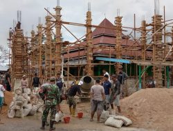 Babinsa se-Taliabu ‘Turun Tangan’ Bangun Masjid di Bobong