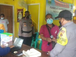 Kapolsek Kumpeh Ilir Iptu Muhammad Rafisal Cek Langsung Vaksin Di Desa Pematang Raman