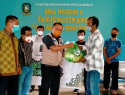 Setetes Air dari Seekor Semut