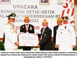 HUT RI ke-76 : Ansar-Marlin Berikan Tali Asih untuk Veteran