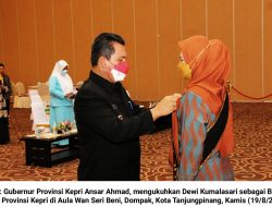 Gubernur Kepri Kukuhkan Dewi Kumalasari sebagai Bunda PAUD Kepri