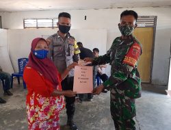 Genjot Ekonomi Warga Salati, Babinsa dan Perangkat Desa Salurkan BLT-DD