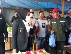 Bupati Sula Sosialisasikan Prokes Sembari Membayar Hasil Tangkapan Nelayan Desa Bajo