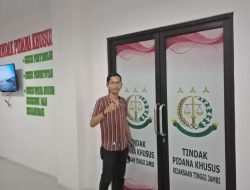Hadi Prabowo Penuhi Panggilan Kejati Jambi, Pak Gub Harus Evaluasi Kinerja Kadisdik Dan Kabid SMA
