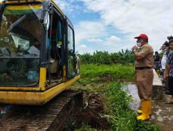 Mengantisipasi Terjadinya Banjir Bupati Rohil Intruksikan Dinas LH  Lakukan Normalisasi Dikepenghuluan Bagan Jawa.