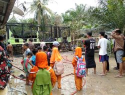 Diduga Akibat Korsleting Listrik, Rumah Ramoini Ludes Terbakar Di Kelurahan Mampun