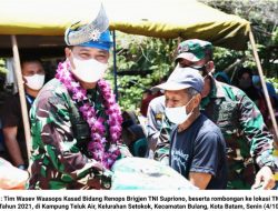 Perintah Kasad, Tim Wasev Mabes TNI Kunjungi Lokasi TMMD 112 di Kampung Teluk Air