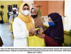 Hari Lansia ke-25: TP-PKK Kepri Bagikan Sembako di Bintan 
