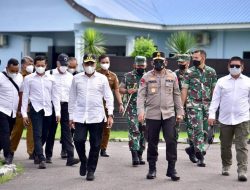 Tinjau Banjir Madina dan Serahkan Bantuan, Edy Rahmayadi: Alhamdulillah Sudah Surut