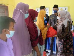 Bupati Muaro Jambi Hj, Masna Busro, SE, M.TR.IP Serahkan Secara Simbolis 100 Paket Sembako Dan Santuni 20 Anak Yatim
