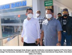Tito Ingatkan Kepri Beri Kemudahan Berinvestasi
