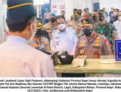 Melalui Vicon, Kapolri dan Gubernur Kepri Tinjau Vaksinasi Massal Serentak Se-Indonesia